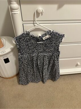 Vineyard vines a small navy & white blouse small